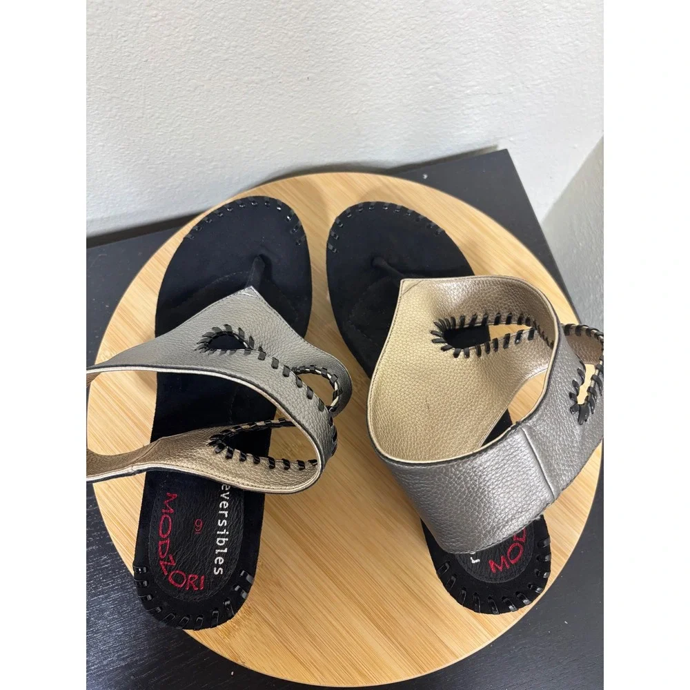 Modzori Reversible Wedge Sandals Size 9 Metallic Pewter Gold Whipstitch Thong